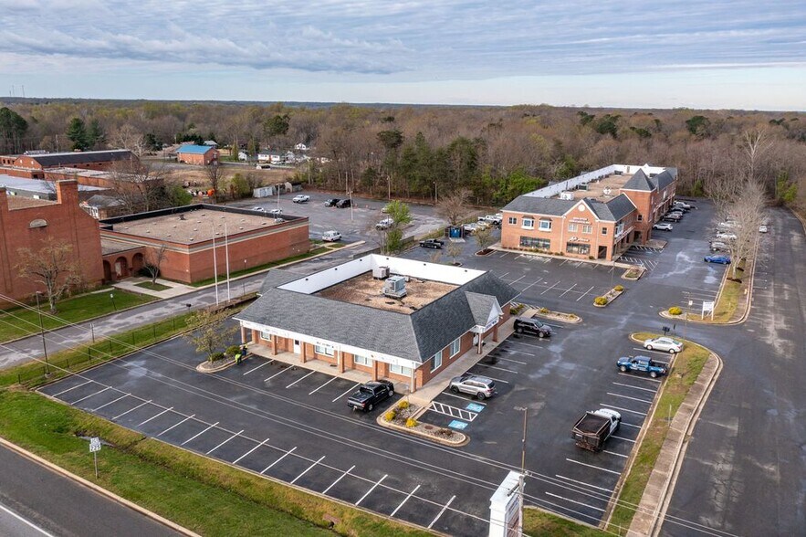 More Photos Of 9405 Chesapeake St, La Plata Medical For Lease