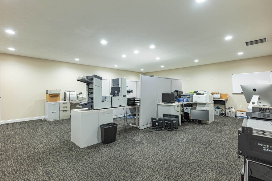 More Photos Of 1001 N County Road 25A, Troy Office For Sale
