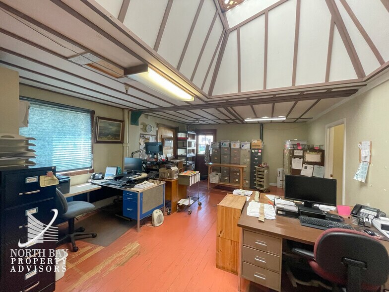 More Photos Of 138 N Main St, Sebastopol Storefront For Sale