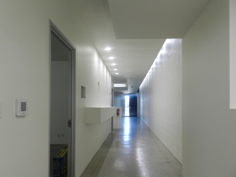 More Photos Of 1311 Broadway, Santa Monica Office For Lease