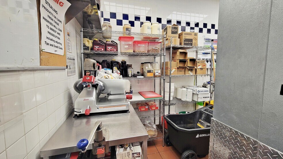 More Photos Of 5050 Langston Blvd, Arlington Restaurant For Sale