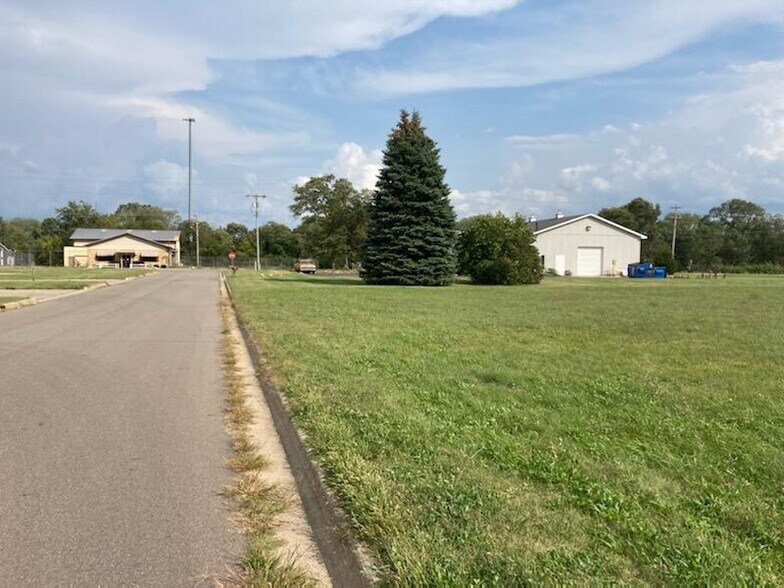 More Photos Of 2821 6th Ave, Springfield Land For Sale