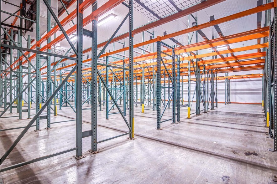 More Photos Of 6820-6830 E Washington Blvd, Commerce Refrigeration Cold Storage For Lease