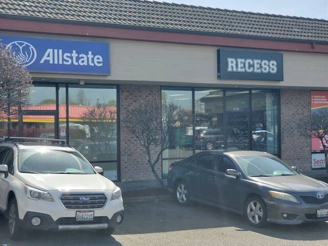 More Photos Of 2445 4th Ave S, Seattle Unknown For Lease