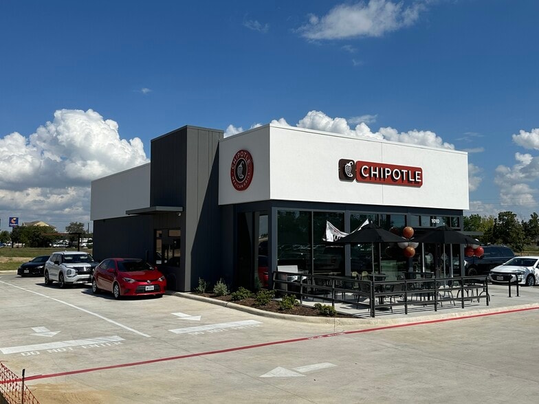 More Photos Of Hwy 146 & Fairmont Pky, La Porte Land For Lease