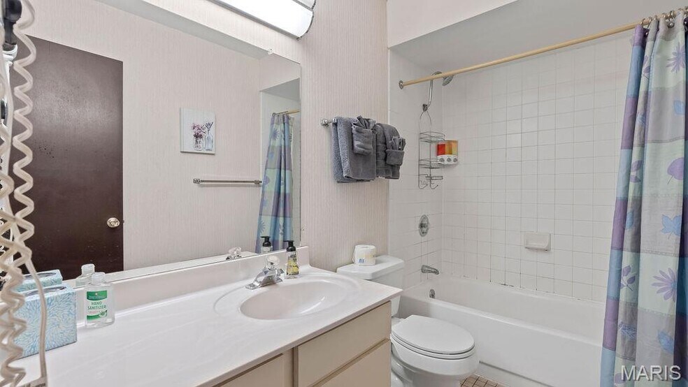More Photos Of 35 Walkers Cay Drive, Osage Beach Apartments For Sale