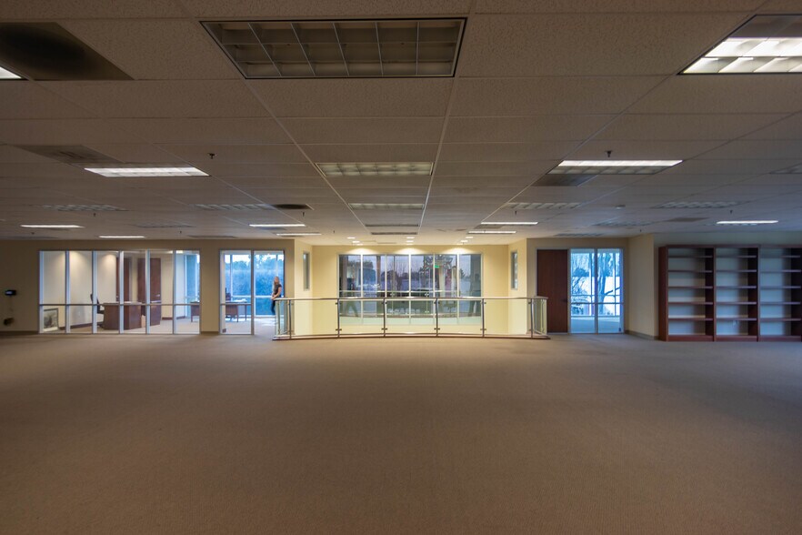 More Photos Of 11700 Monarch St, Garden Grove Warehouse For Sale