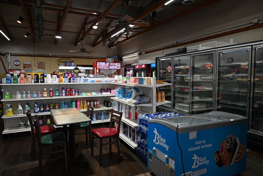 More Photos Of 121 S Berry St, Burkburnett Restaurant For Sale