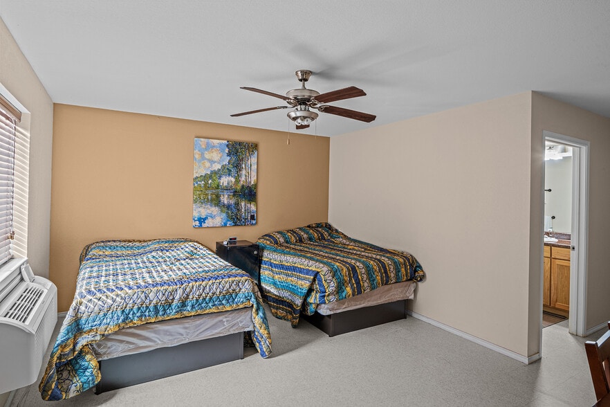 More Photos Of 3035 W Highway 154, Quitman Hotel For Sale