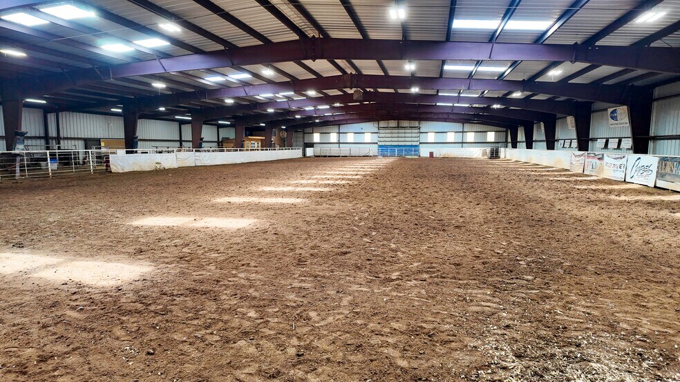 More Photos Of 99 Stacks Dr, Damascus Horse Stables For Sale