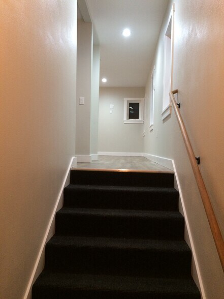 More Photos Of 1505 NW 10th Ave, Camas Multifamily For Sale