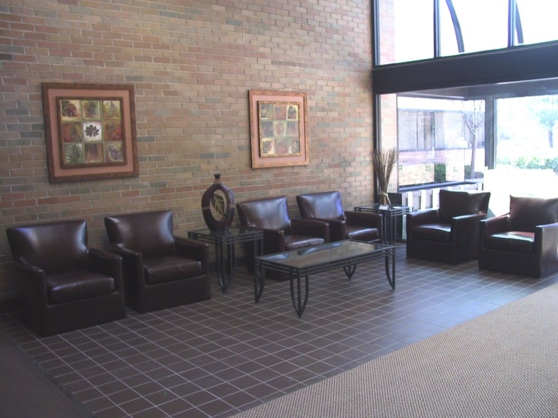 More Photos Of 2900 Union Lake Rd, Commerce Township Office For Sale