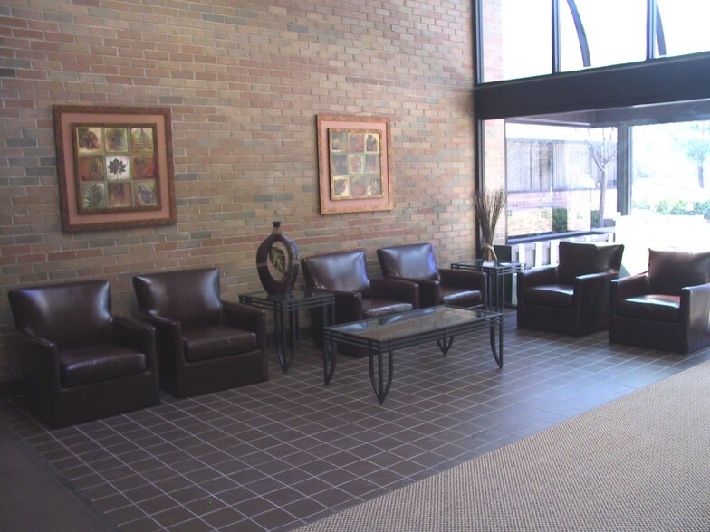 More Photos Of 2900 Union Lake Rd, Commerce Township Medical For Lease