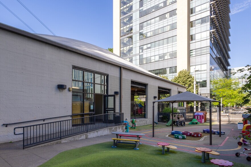 More Photos Of 3325 SW Moody Ave, Portland Daycare Center For Lease