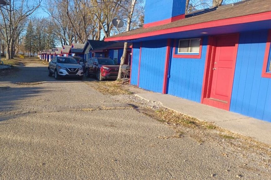 More Photos Of 8230 Highland Rd, White Lake Hotel For Sale