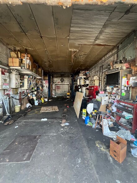 More Photos Of 992 Remsen Ave, Brooklyn Light Manufacturing For Sale