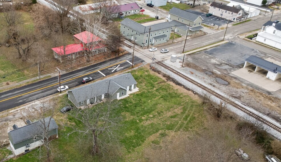 More Photos Of 502-611 W Shelby St, Falmouth Apartments For Sale