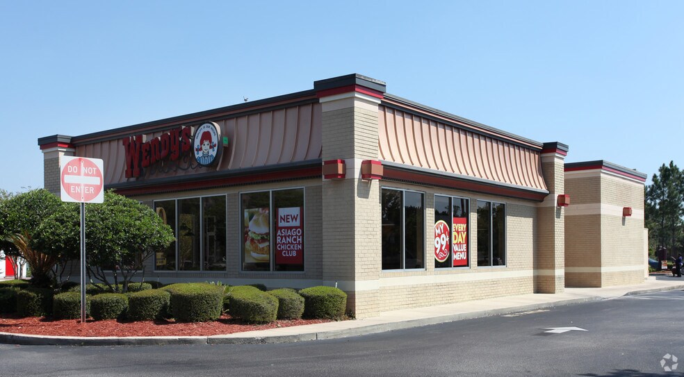 Primary Photo Of 5752 Butler Point Rd, Jacksonville Fast Food For Lease