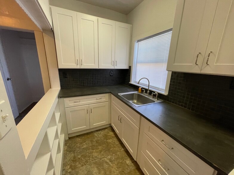 More Photos Of 2439 Rio Linda Blvd, Sacramento Apartments For Sale