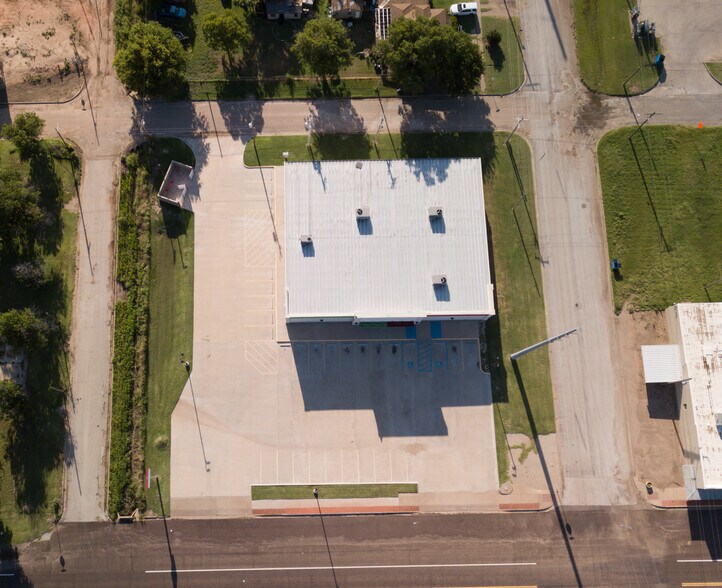 More Photos Of 302 N Birch Ave, Munday General Retail For Sale