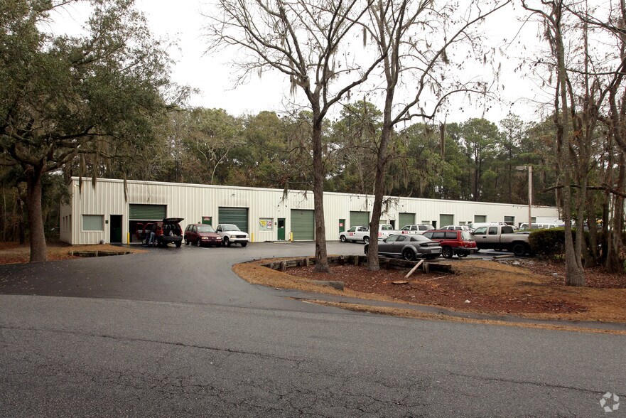 More Photos Of 148 Island Dr, Hilton Head Warehouse For Lease