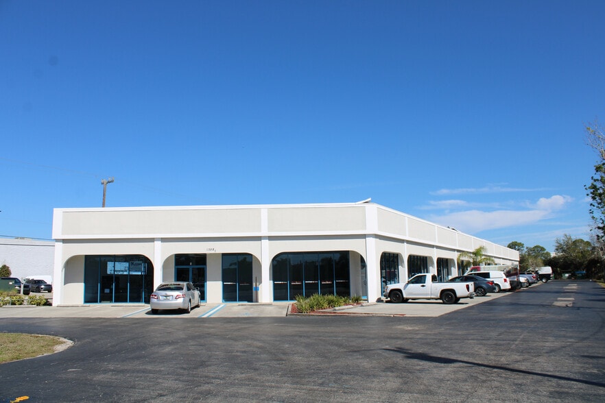 Primary Photo Of 15881 S Tamiami Trl, Fort Myers Unknown For Lease