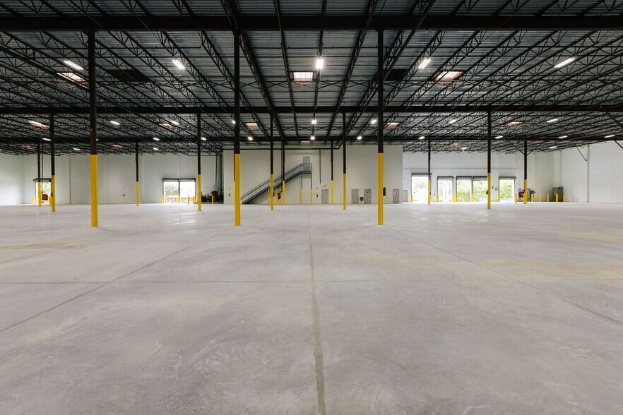 More Photos Of 2875 NW 77th Ave, Miami Warehouse For Lease