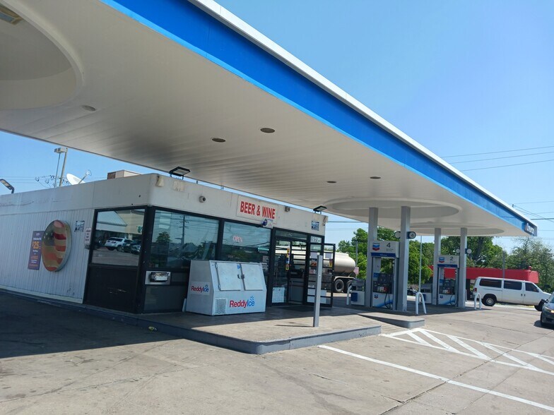 More Photos Of 9791 Forest Ln, Dallas Freestanding For Sale