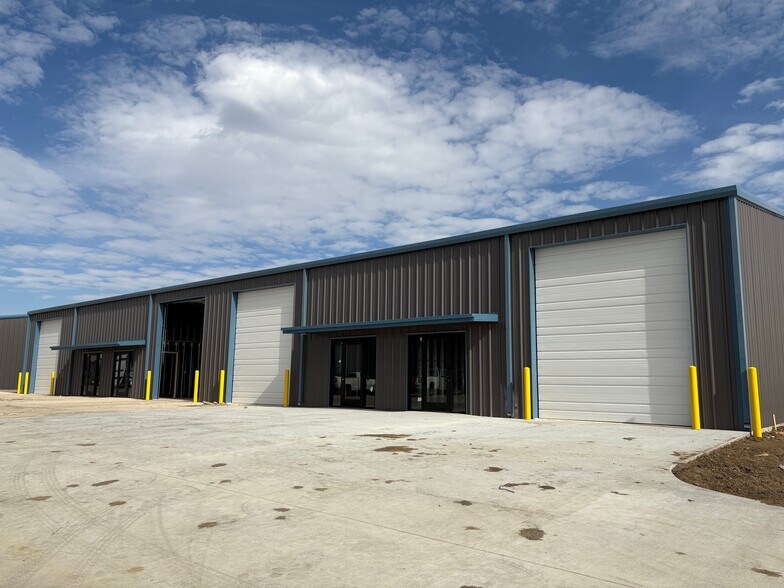More Photos Of 6751 N FM 157, Venus Warehouse For Lease
