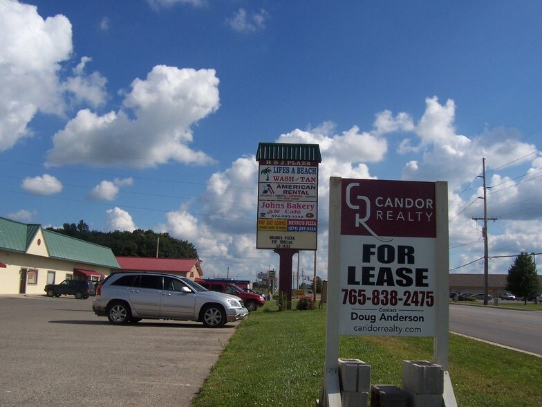 More Photos Of 1005 N 6TH St, Monticello Unknown For Lease