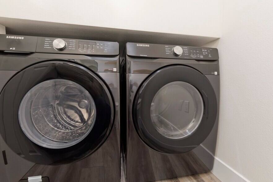 More Photos Of 25 Howard Ave, June Lake Apartments For Sale