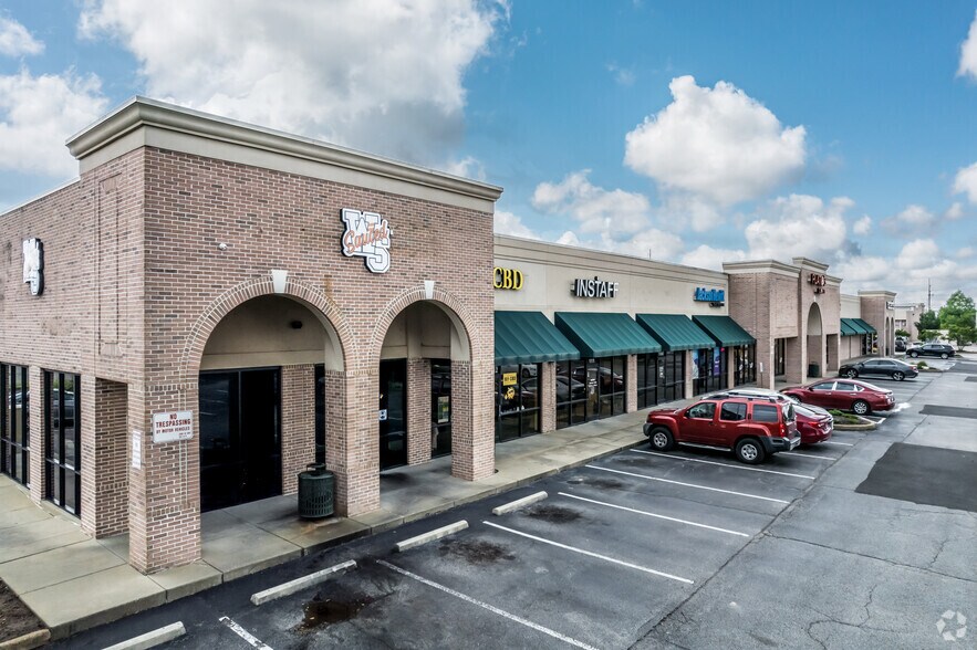 More Photos Of 7090 Malco Blvd, Southaven Storefront For Lease