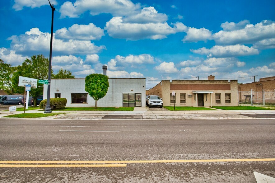 More Photos Of 3650-3656, Skokie Warehouse For Sale