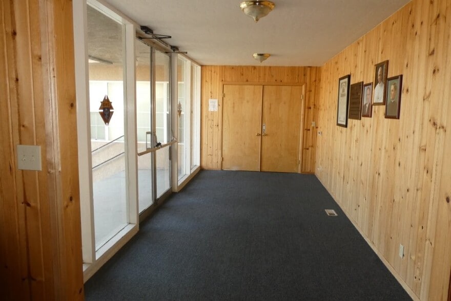 More Photos Of 2657 Honolulu Ave, Montrose Lodge Meeting Hall For Sale