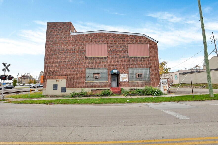 More Photos Of 435 N Elizabeth St, Lima Warehouse For Sale