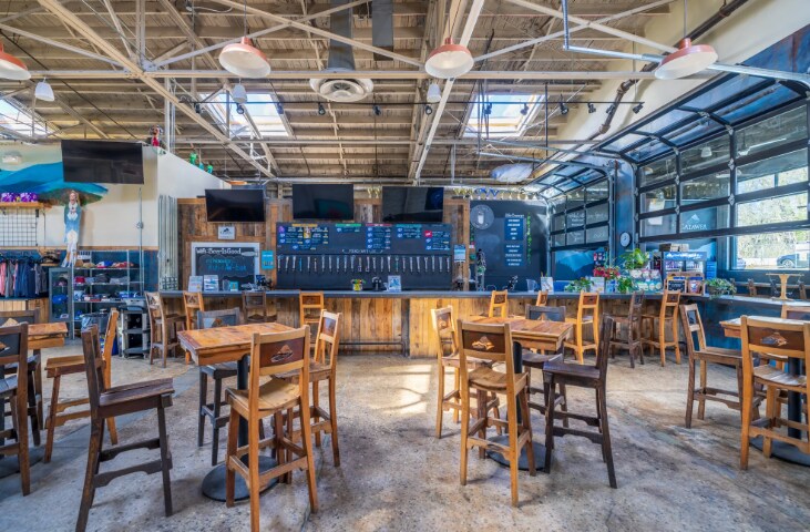 More Photos Of 32 Banks Ave, Asheville Flex For Lease