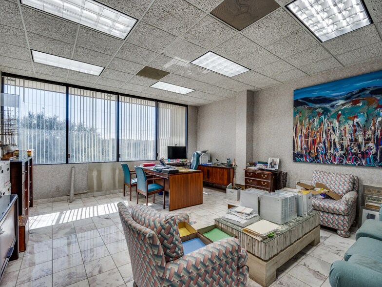 More Photos Of 1595 N Central Expy, Richardson Office Residential For Sale