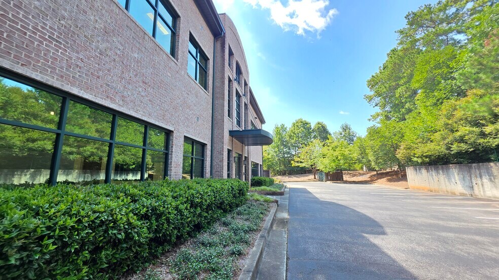 More Photos Of 5825 Medlock Bridge Pky, Johns Creek Loft Creative Space For Sale