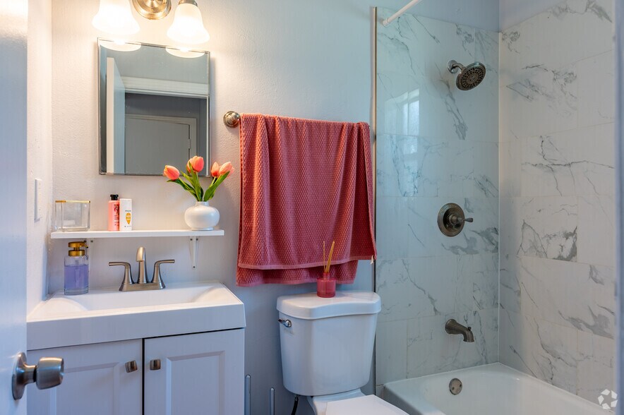 More Photos Of 324 30th Ave N, Saint Petersburg Apartments For Sale