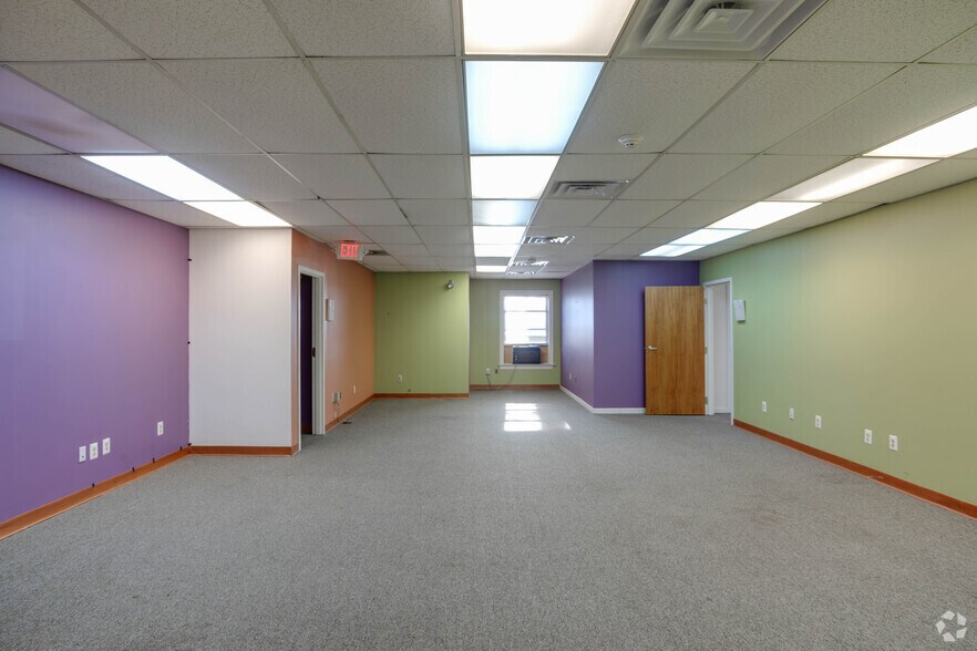More Photos Of 825 Paoli Pike, West Chester Office For Lease