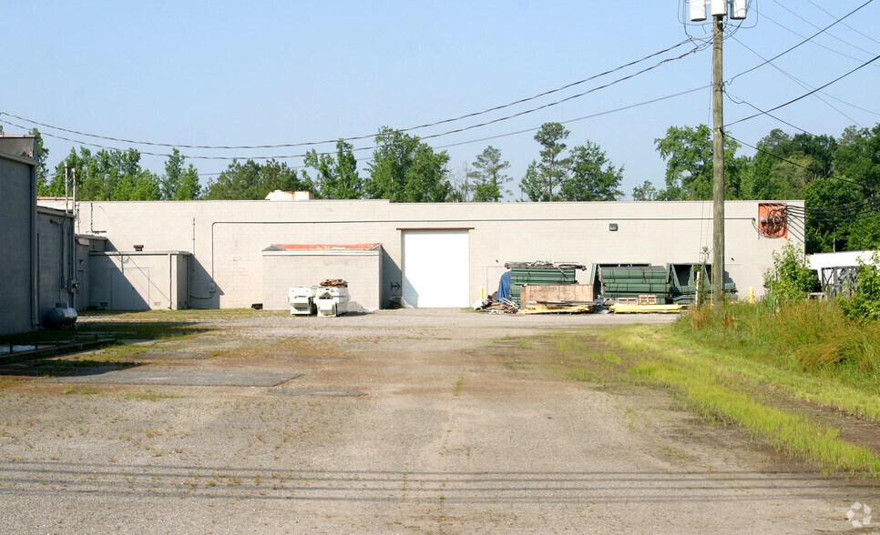 More Photos Of 1301-1333 Carrsville Hwy, Franklin Storefront For Sale