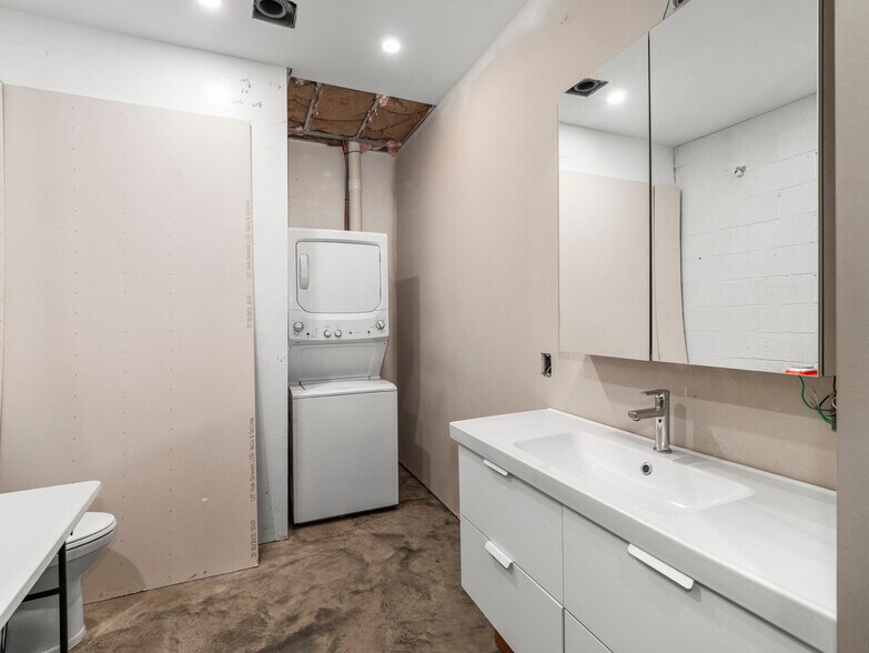 More Photos Of 2405 Mcneilly Rd, Pittsburgh Warehouse For Sale