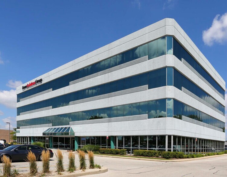 More Photos Of 5550 W Touhy Ave, Skokie Office For Lease