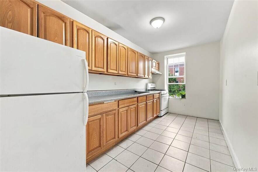 More Photos Of 35-02 Ditmars Blvd, Astoria Apartments For Sale