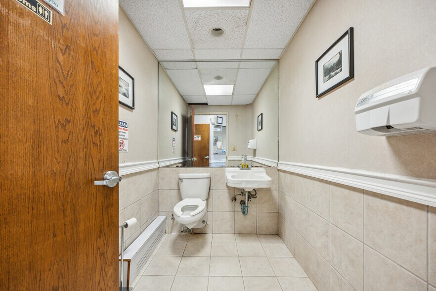 More Photos Of 207 Prospect Park SW, Brooklyn Apartments For Sale