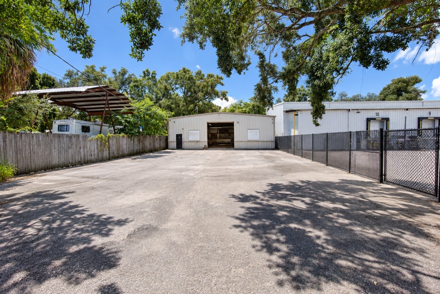 More Photos Of 2711 E Wilder Ave, Tampa Unknown For Lease