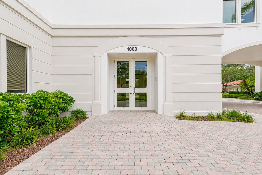 More Photos Of 1000 SE Monterey Commons Blvd, Stuart Unknown For Lease