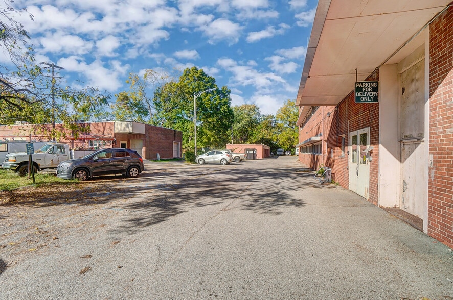 More Photos Of 150 E South College St, Yellow Springs Research And Development For Sale