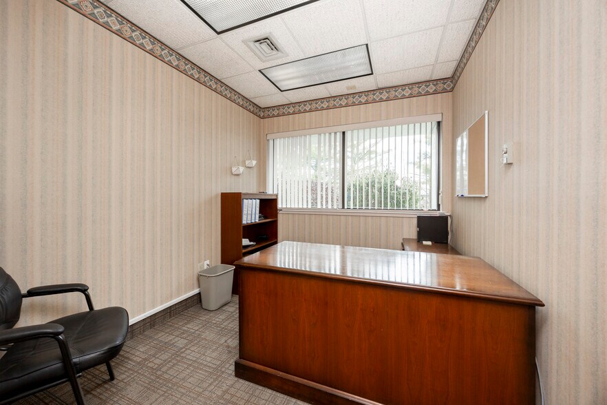 More Photos Of 220 Stahl Rd, Harleysville Research And Development For Sale