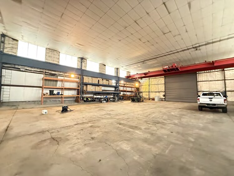 More Photos Of 9002 Moore Rd, Littleton Unknown For Lease